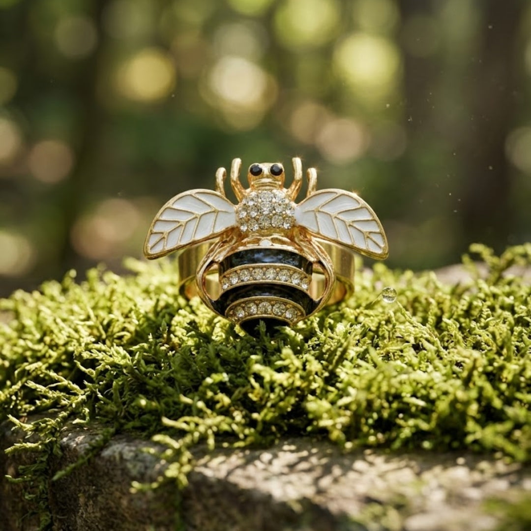 Inlaid Bee-Shaped Open Ring