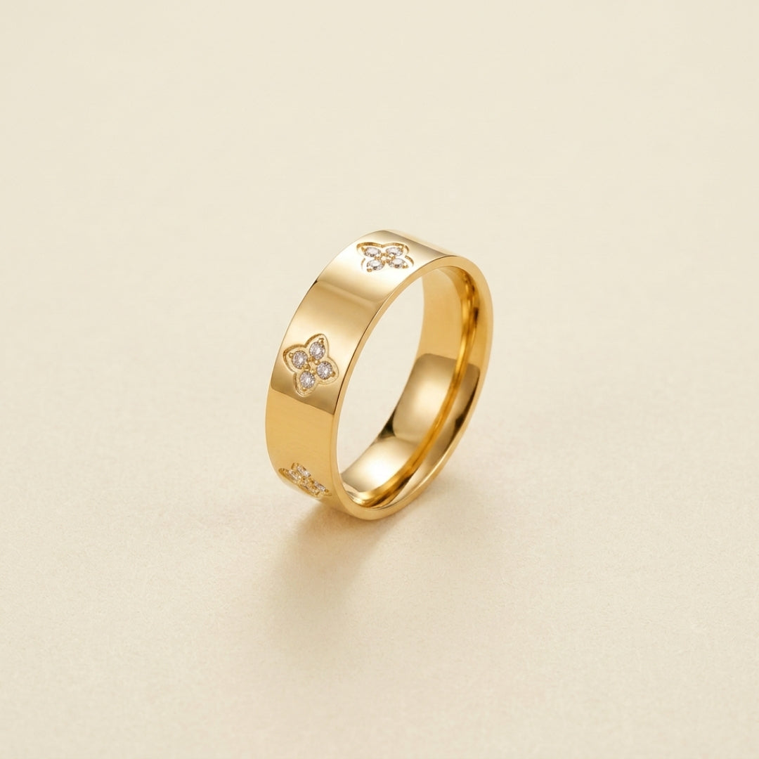 Gold Crystal Clover Band Ring