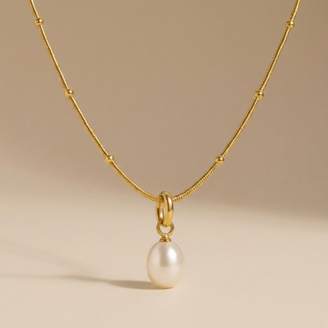 Isola Pearl Pendant Necklace