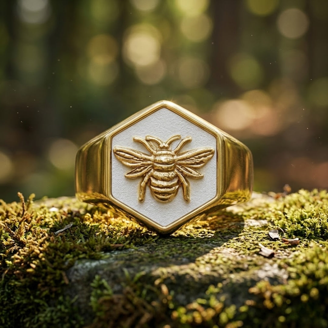 Bee Seal Gold Ring