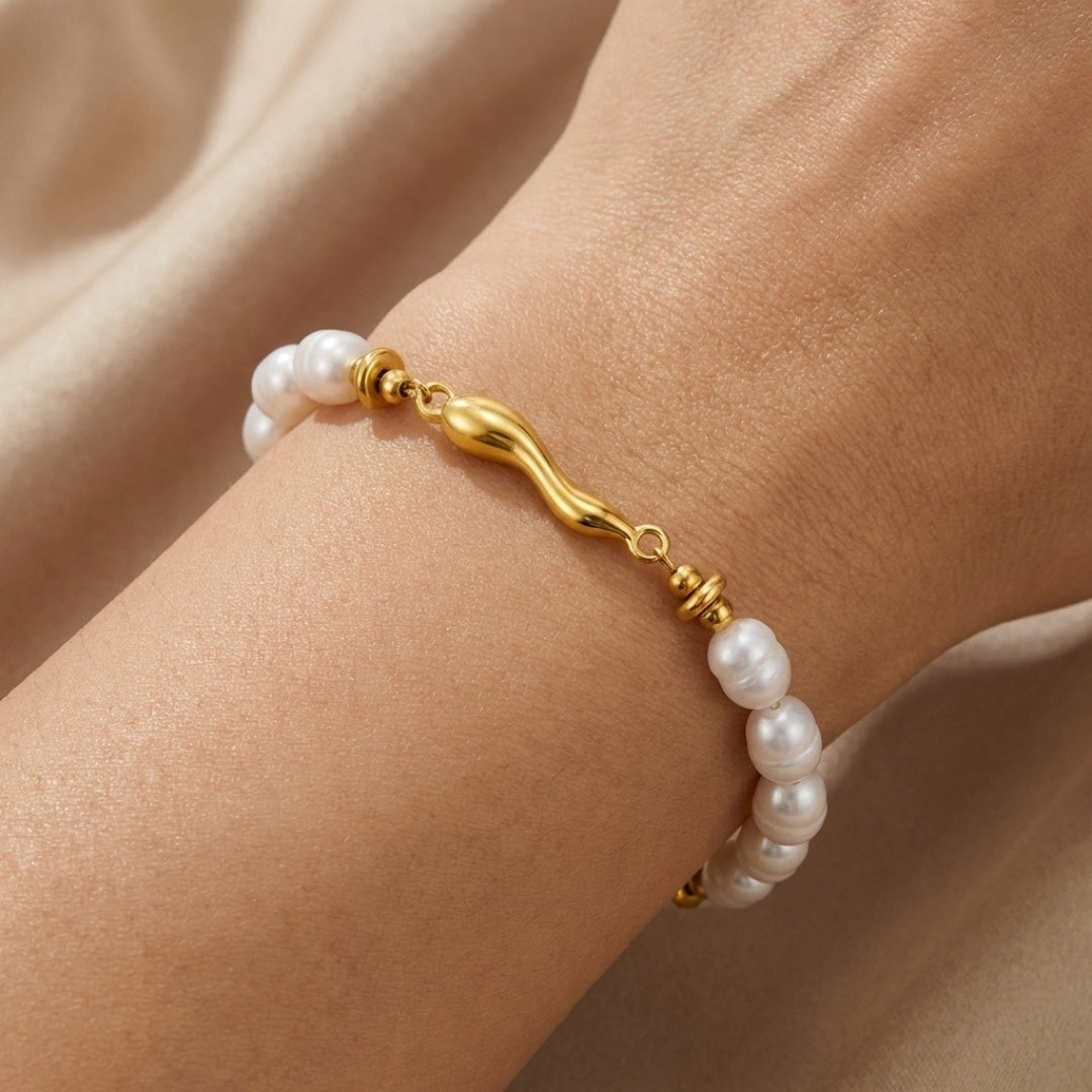 Lovina Pearl Bracelet
